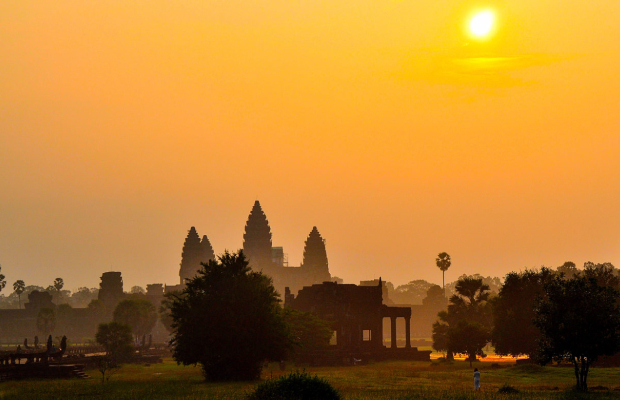 6-Day Cambodia Tour: Discover Siem Reap & Phnom Penh